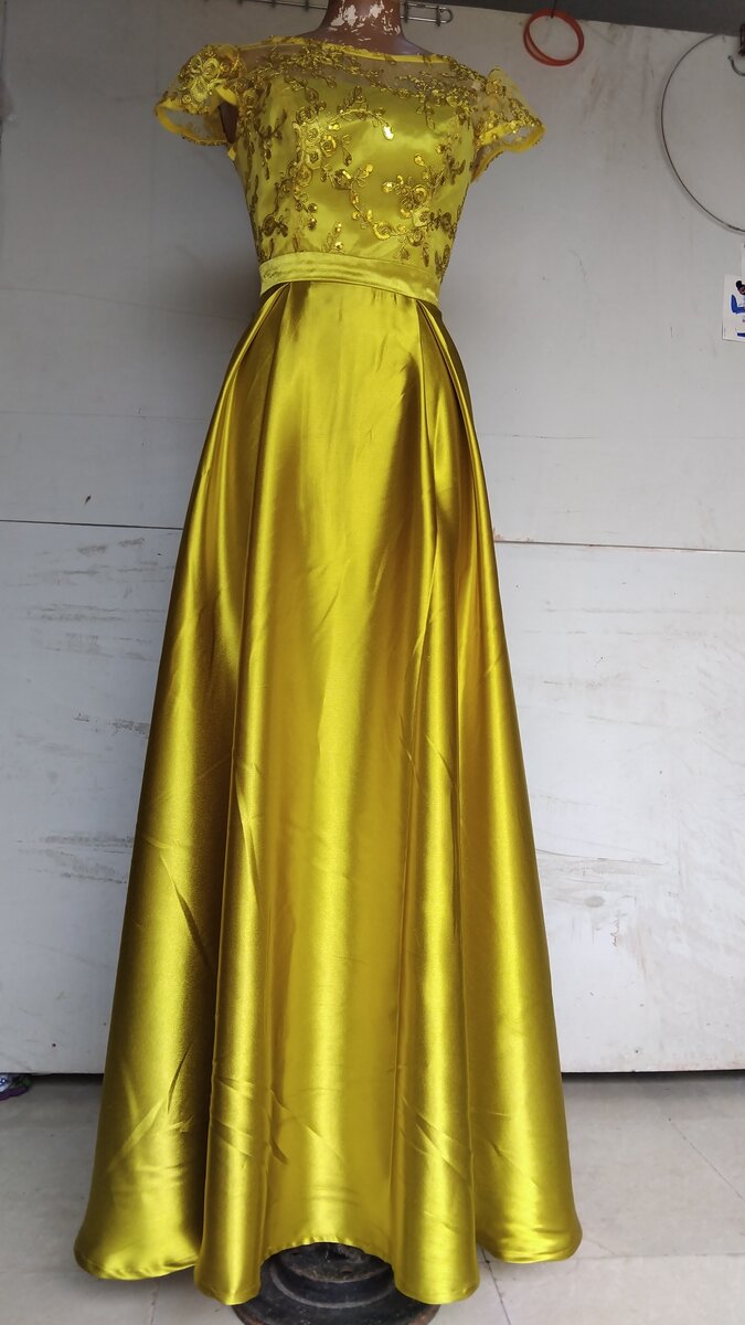 Robe de soirée satin élégant