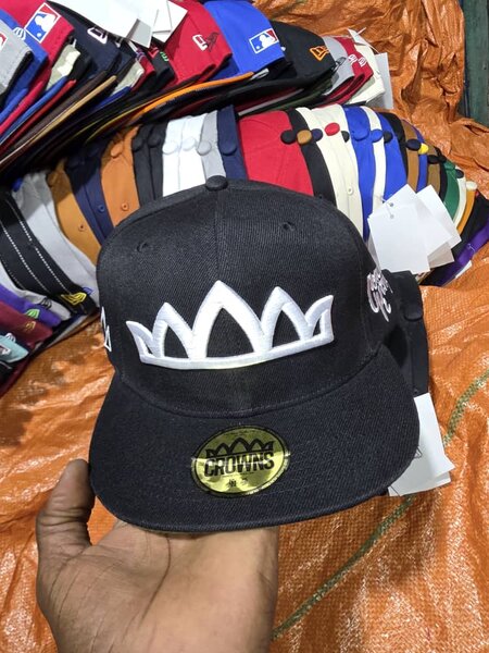 Casquette Snapback Couronne Noire