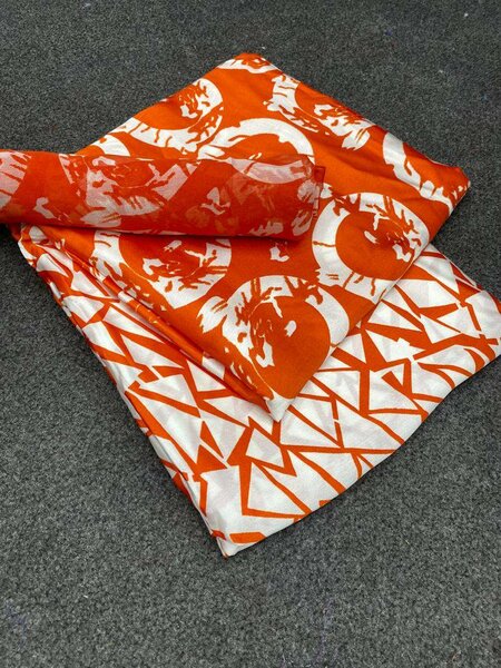 Tissu géométrique vibrant