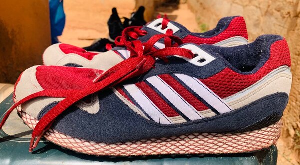 Adidas second hand sneakers size 24