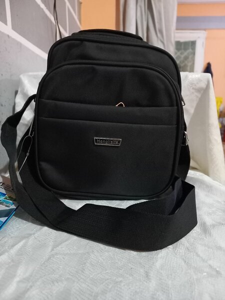 Sac bandoulière noir pratique