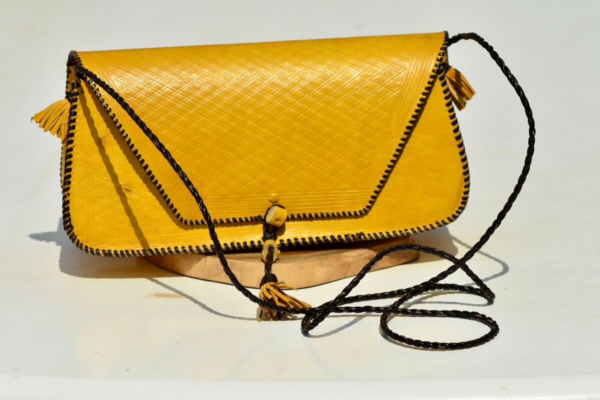 Ladies leather side bag