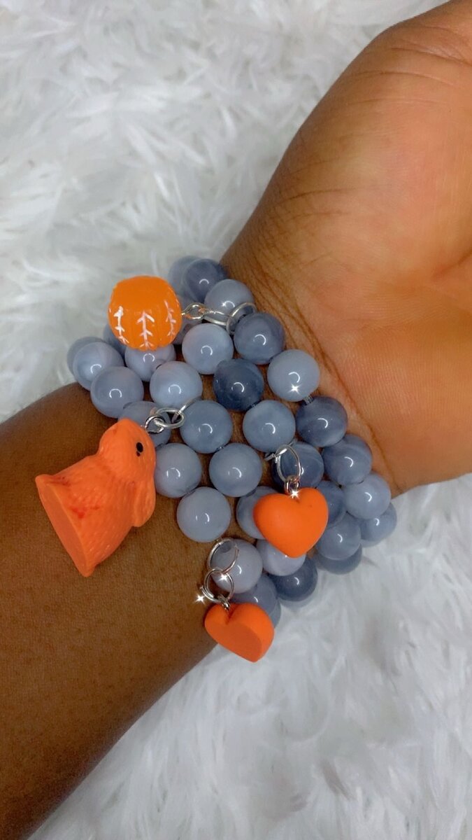 Bracelets en perles avec pendentifs