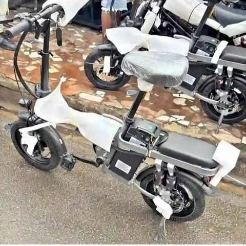 Vélo électrique dépliable