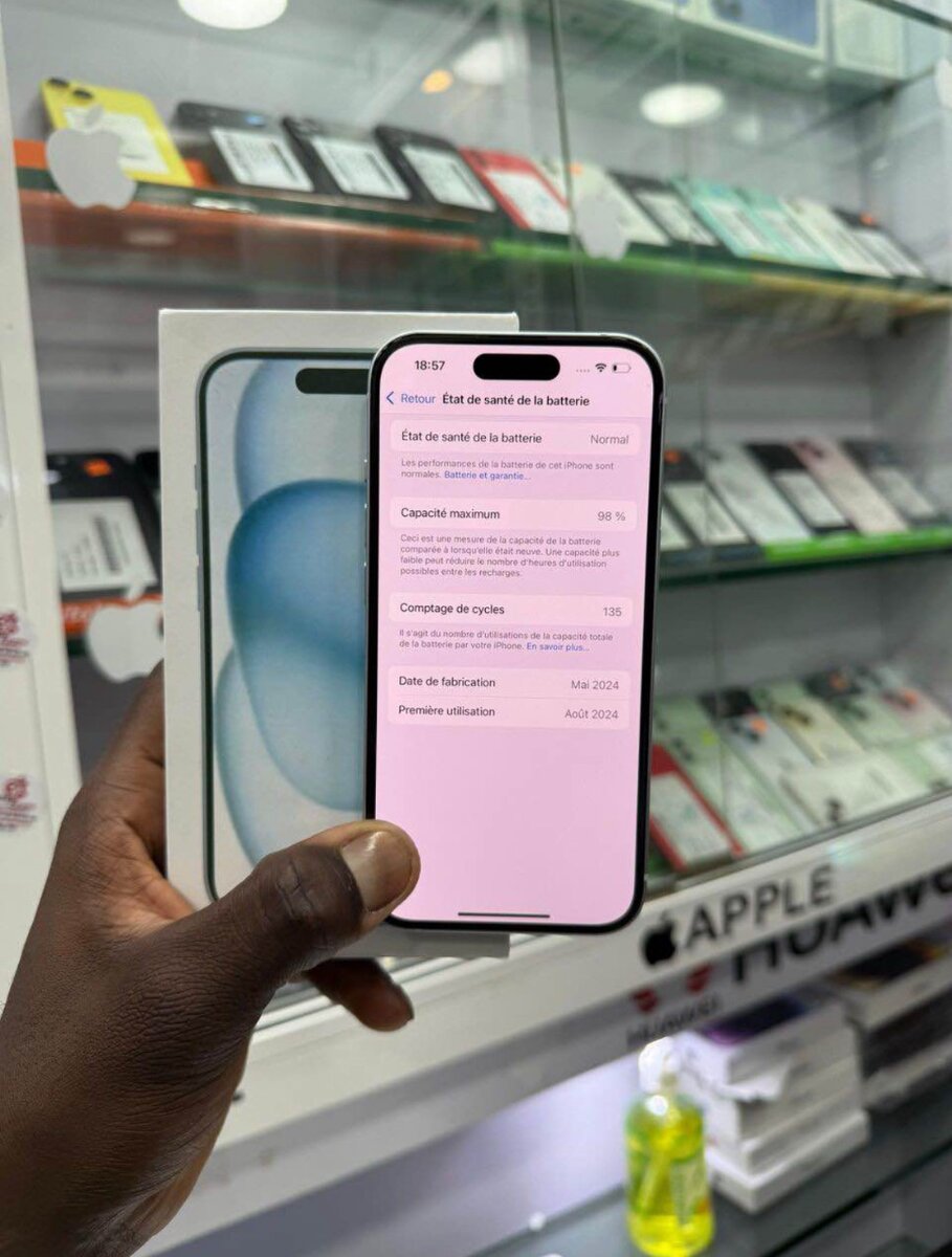 Apple 15 simple avec boîte