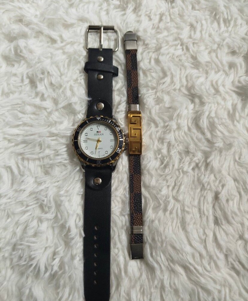 Montre classique avec bracelet