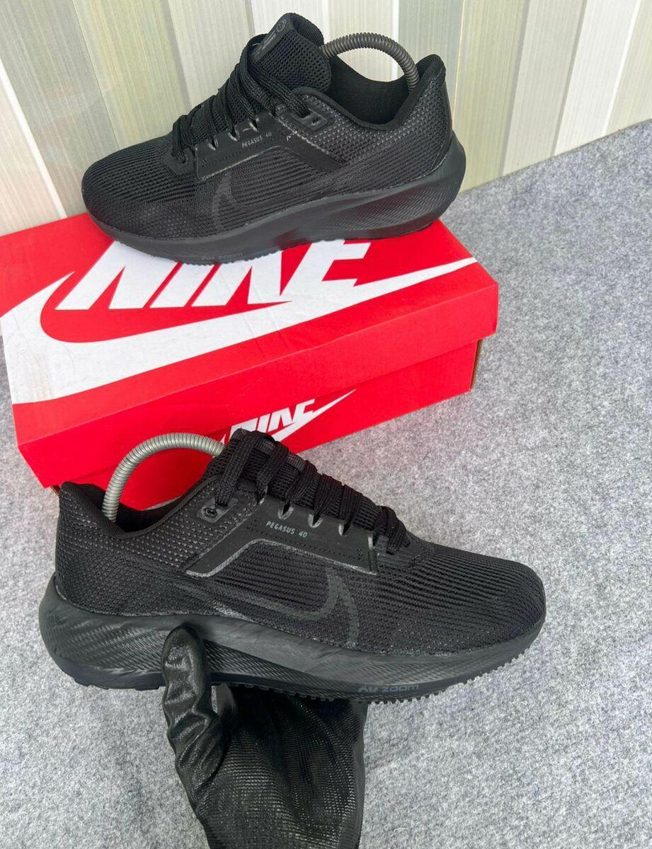 Nike Air Zoom Sneakers