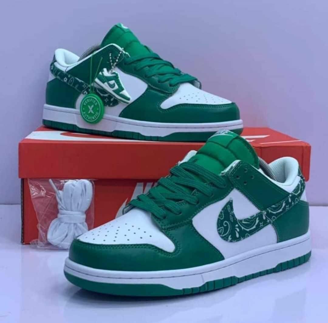 Nike fashion Sneakers