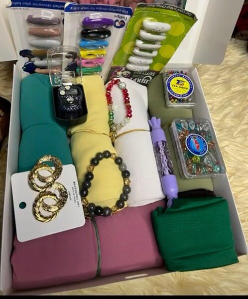 Coffret Cadeau Écharpes et Bijoux