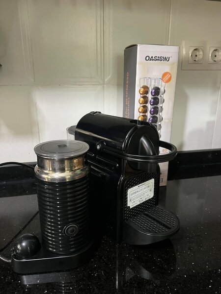 Machine à café capsule élégante