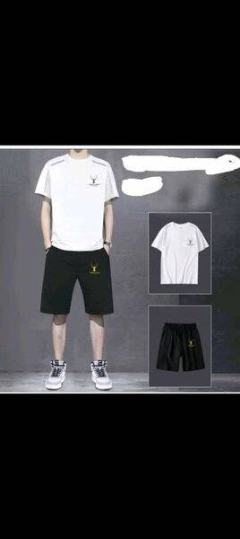 Ensemble haut et bas disponible