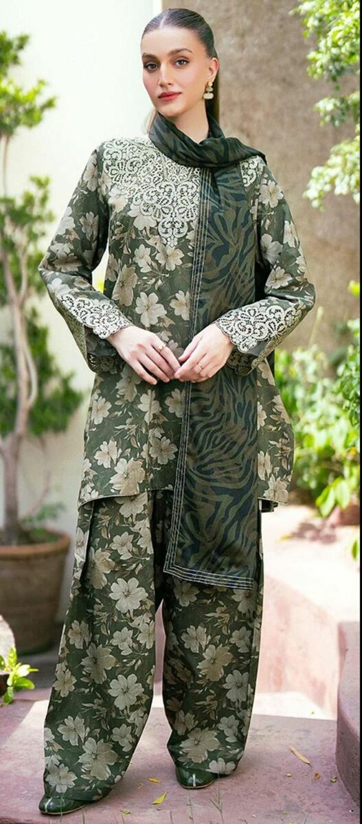 Digital printed lawn 3 pc DC FREE