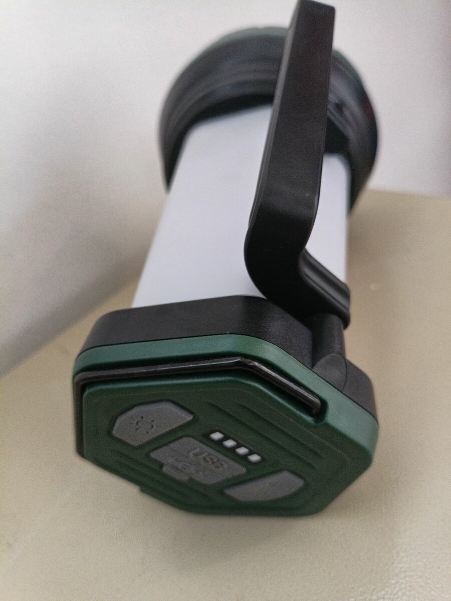 Lampe de poche rechargeable puissante