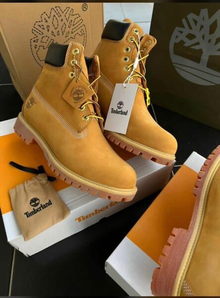TIMBERLAND BOOT