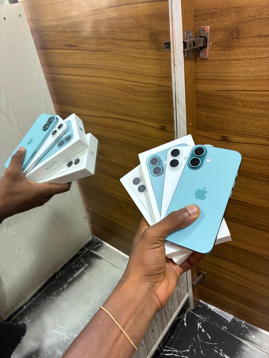 iPhone 16 Bleu Neuf
