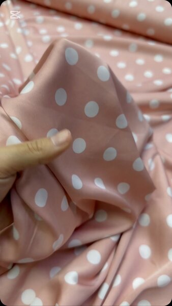 Красивый шёлк с уникальным принтом