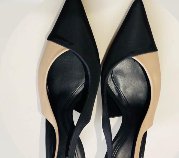 Women's pumps, two-tone (black and beige) with a pointed toe