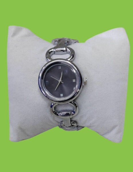 Montre Bracelet Argentée Élégante