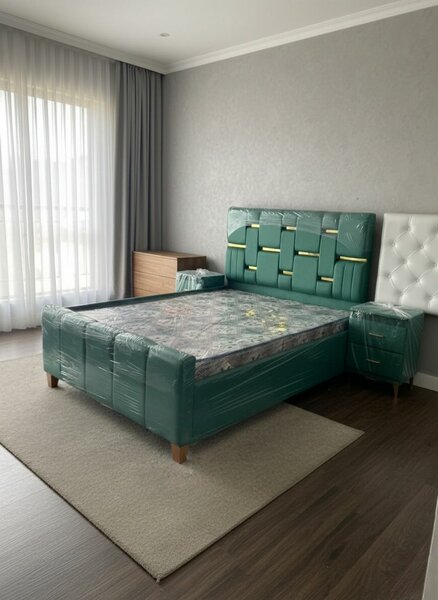 Lit rembourré élégant vert