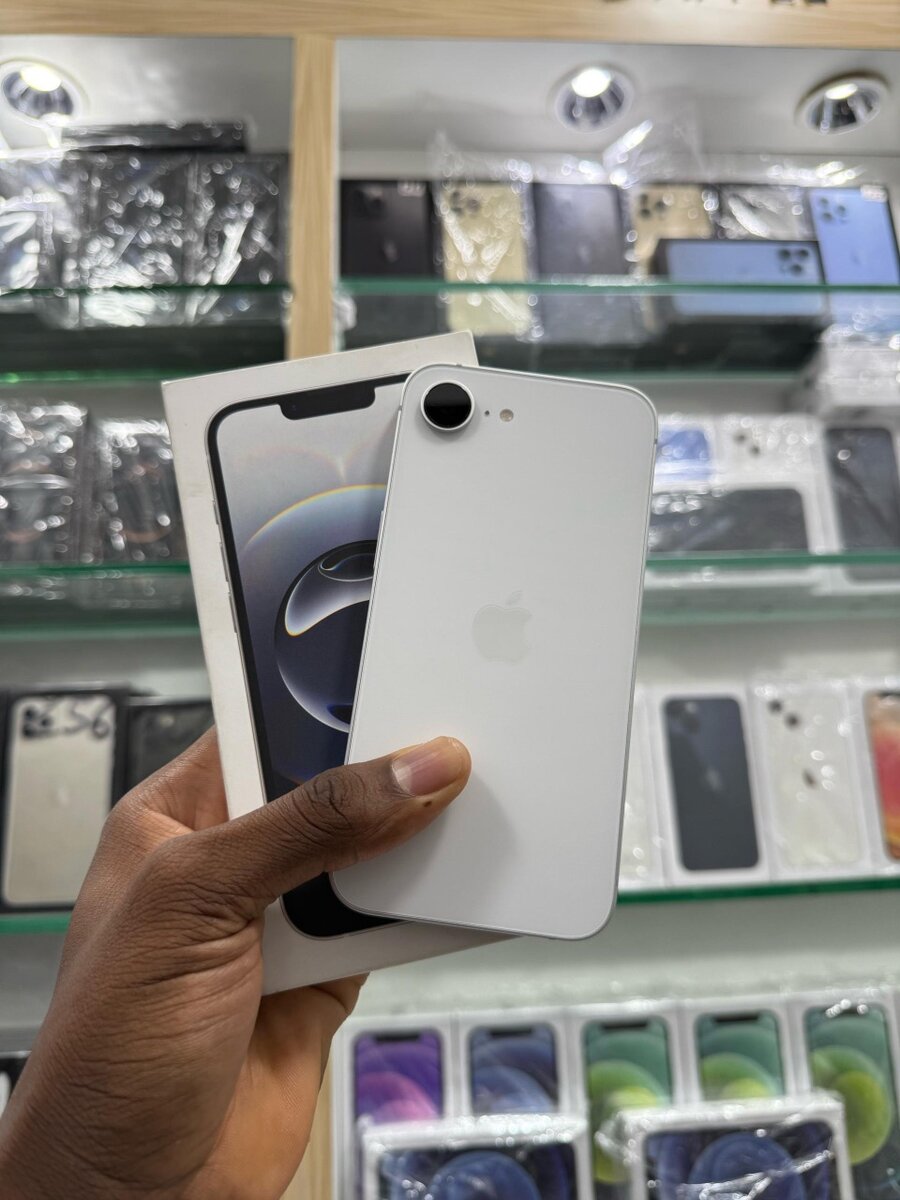 iPhone 16e. 128 giga