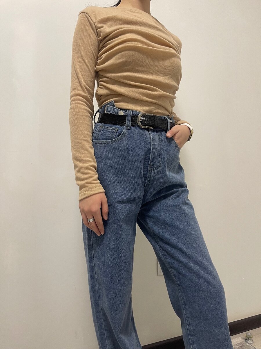 Прямые джинсы с регулировкой на поясе
