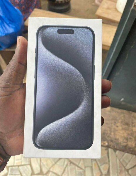 iPhone15 pro 256go