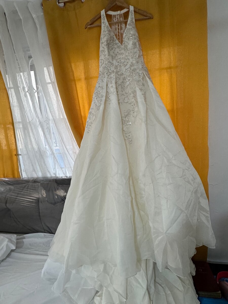 Davids bridal Ivory dress