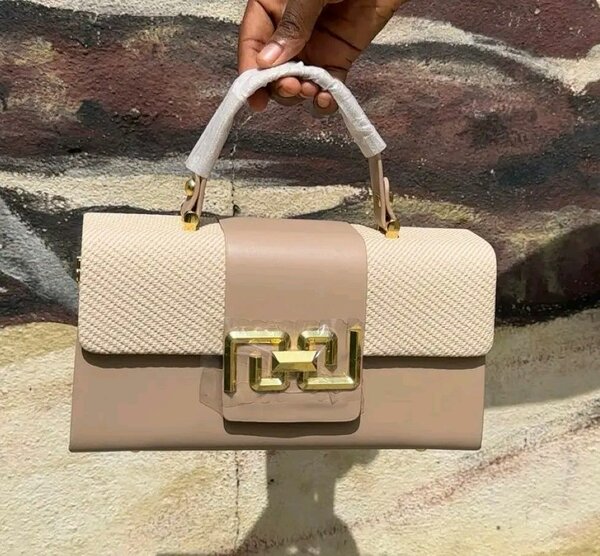 Sac à main élégant en cuir