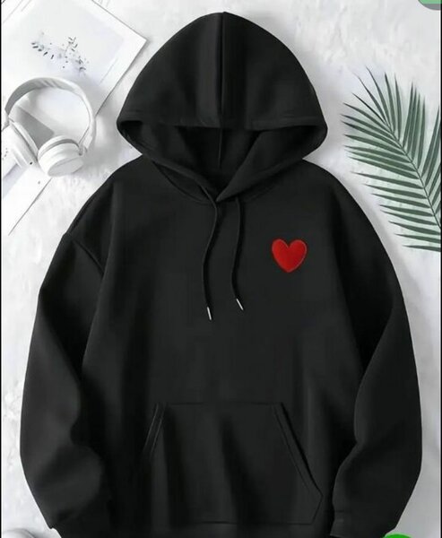 Sweat à capuche cœur rouge