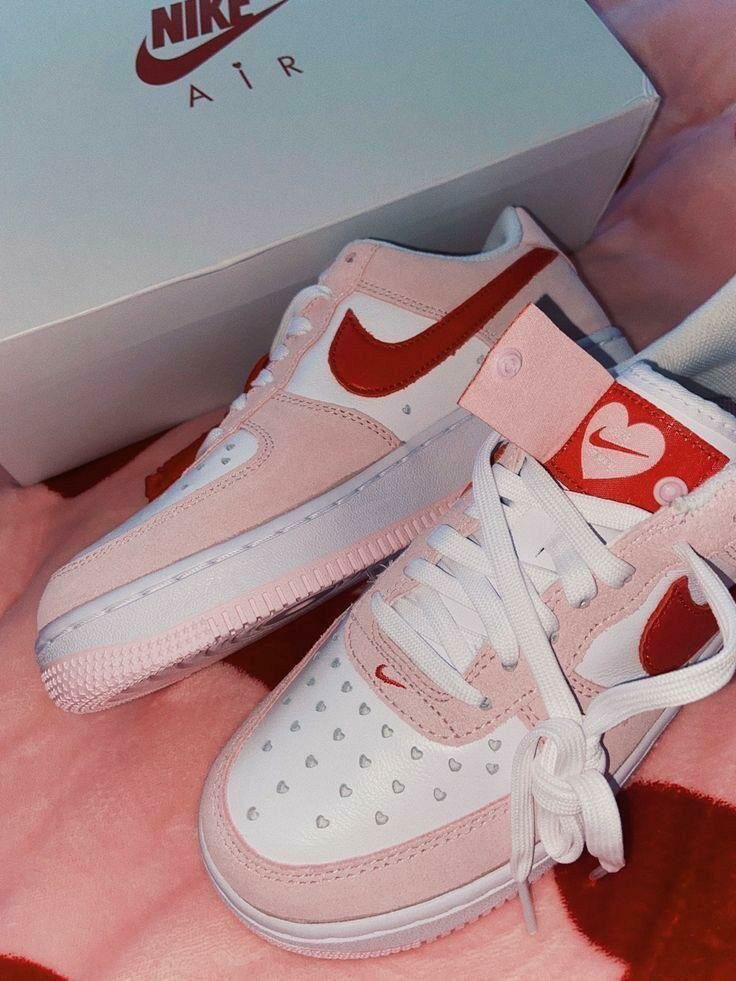 Nike Air Sneakers Roses