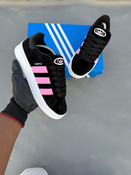 Baskets Campus noires et roses