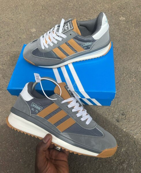 Chaussures Adidas
