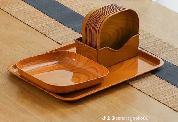 Assiettes en plastique effet bois le lot de 11