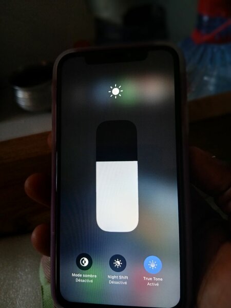 iPhone X avec écran OLED