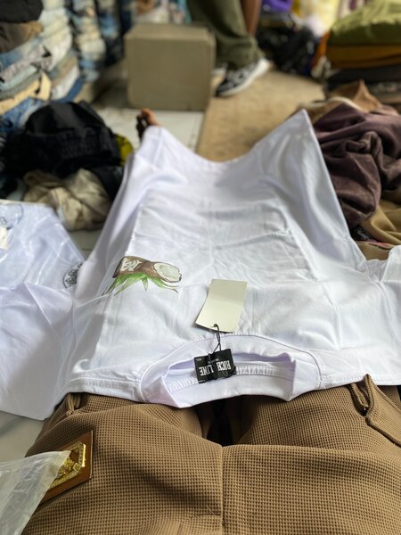 Lot de T-shirts tendance