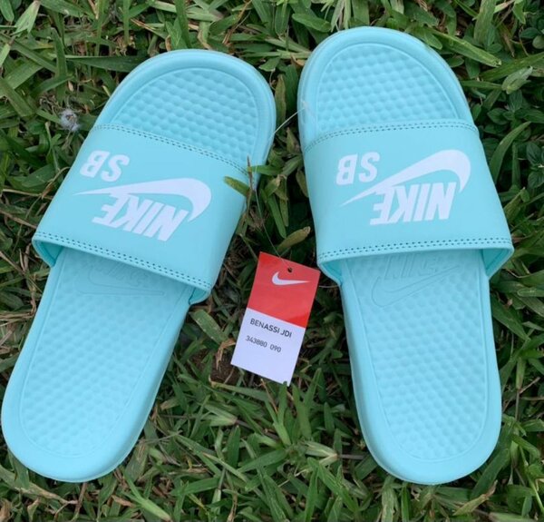 Claquettes tendance confortables