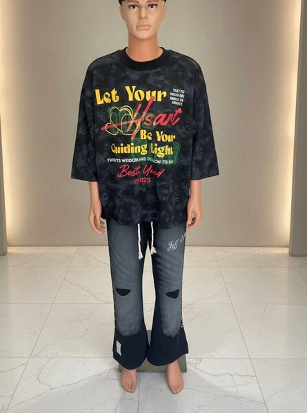 T-shirt noir imprimé tendance