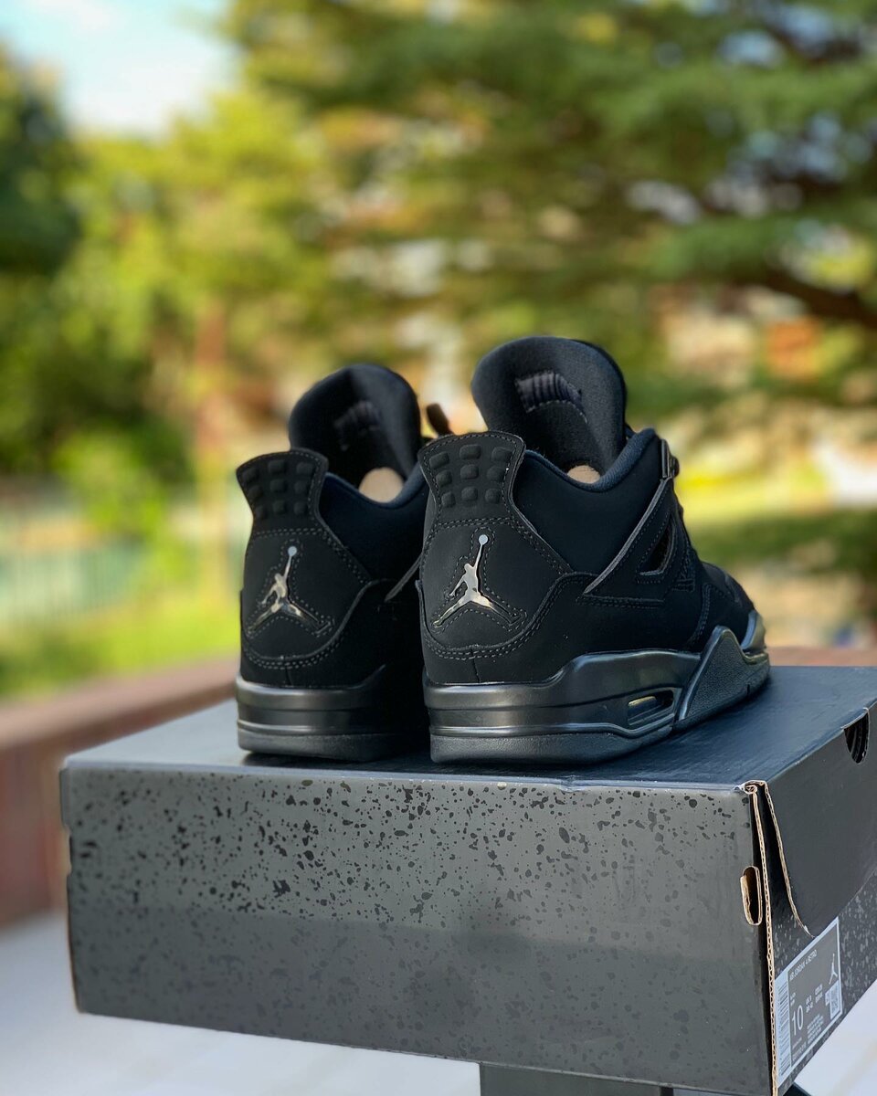 Air Jordan Retro 4 Black Cat