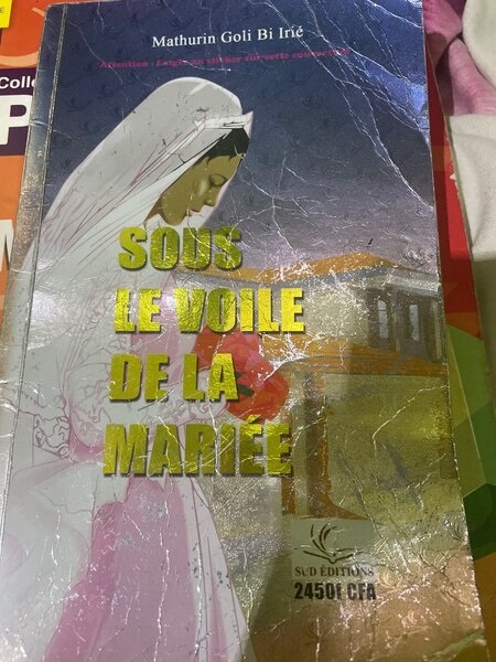 Sous le voile de la mariée