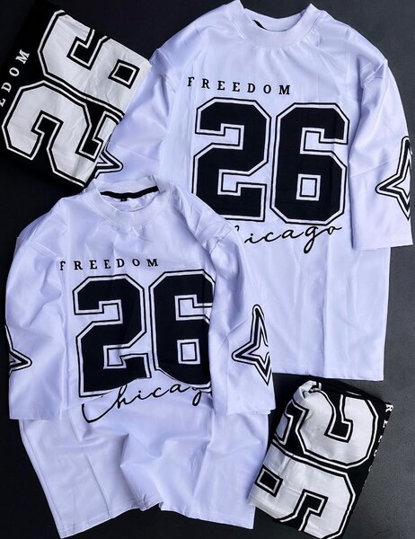 T-shirts sport noirs/blancs