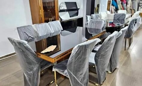 Table à manger moderne 8 places