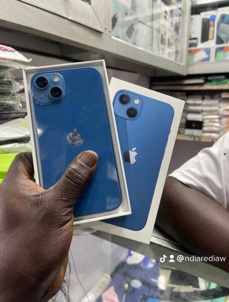 iPhone 13 simple 128Go très bon état