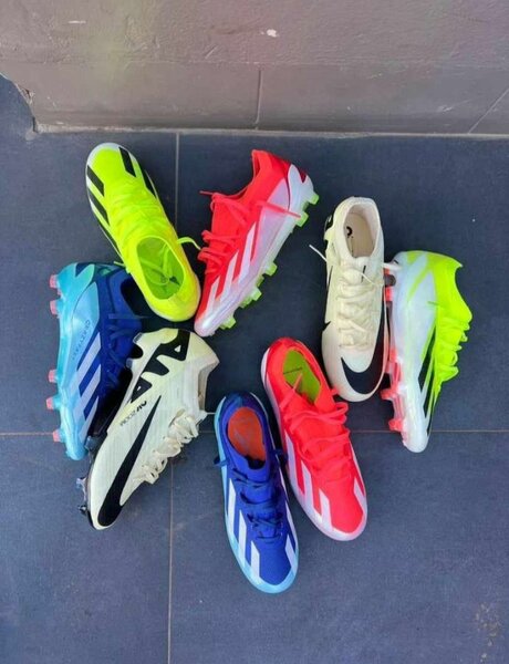 Paires de marques de football