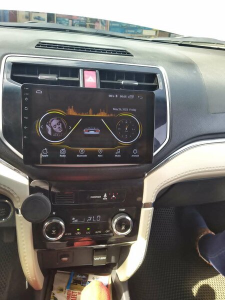 Toyota rush Android 2015