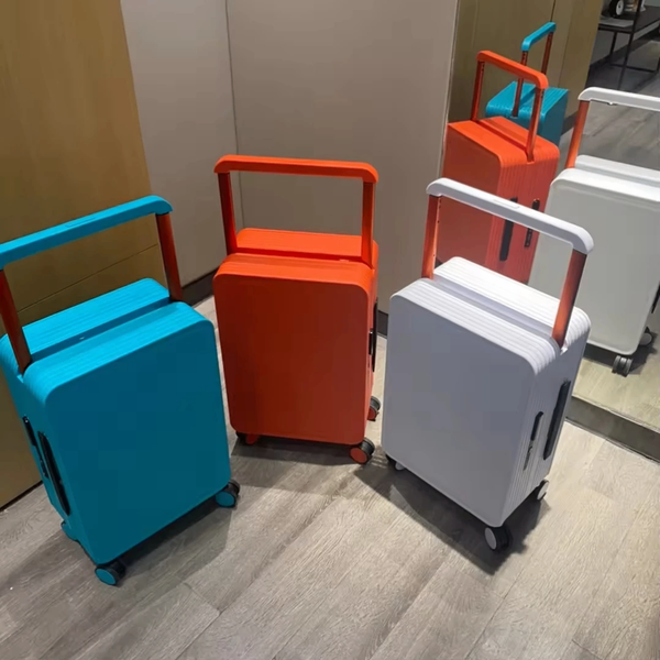 Valises colorées à roulettes