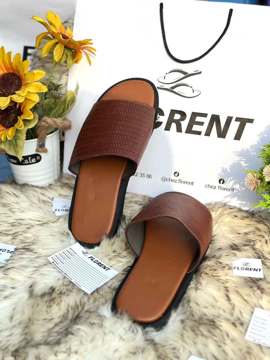 Sandales en cuir marron