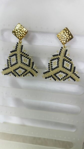 Boucles d'oreilles perles géométriques