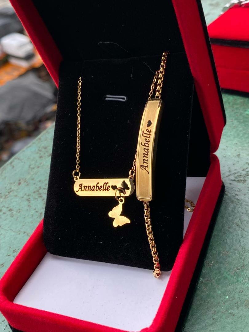 Collier et bracelet personnalisés
