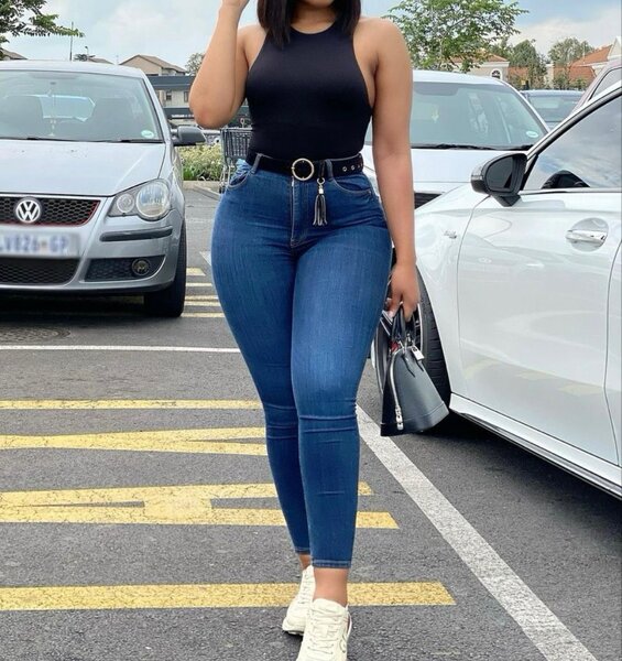 HIGH  WAISTED SKINNY JEANS