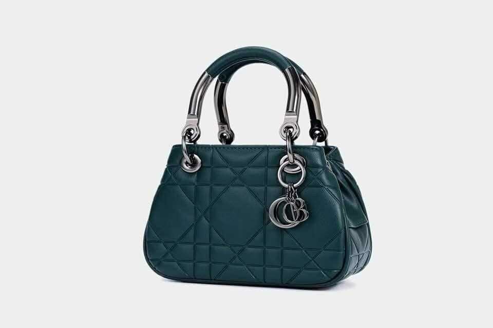 Sac à main élégant en cuir